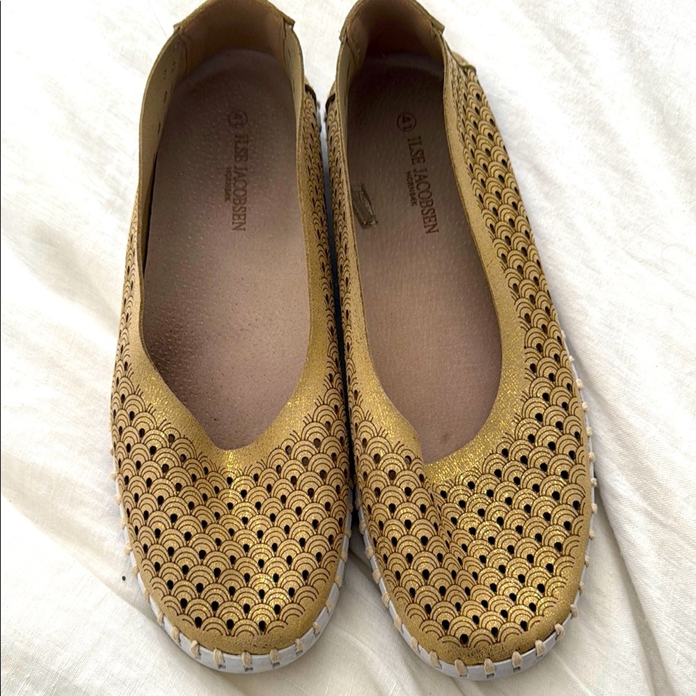 Ilse Jacobsen Gold Flats with Perforated uppers 41